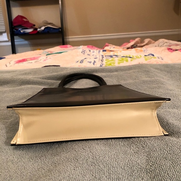 Purse - Picture 3 of 7